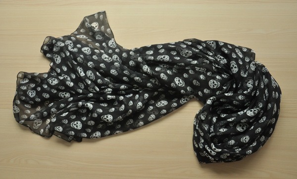 black skull print silk scarf (1)