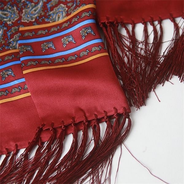 luxury mens tassel silk scarf with classic paisley design (2)